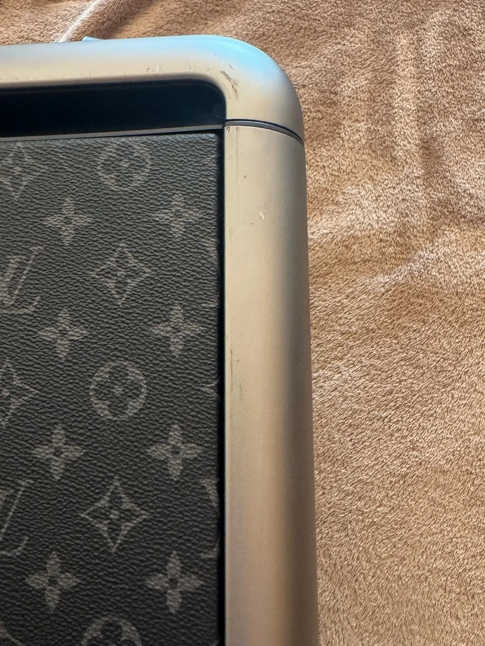 Louis Vuitton Horizon 55 Monogram Eclipse Black